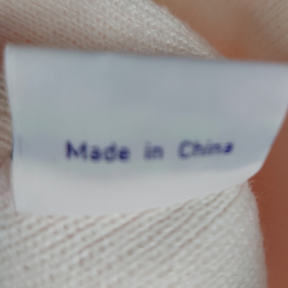 Realtree Woman's Ski Cap Pink Cammo - Picture 5 of 8